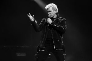 Read more about the article MUSIC: Billy Idol at The Vogue Theatre in Vancouver